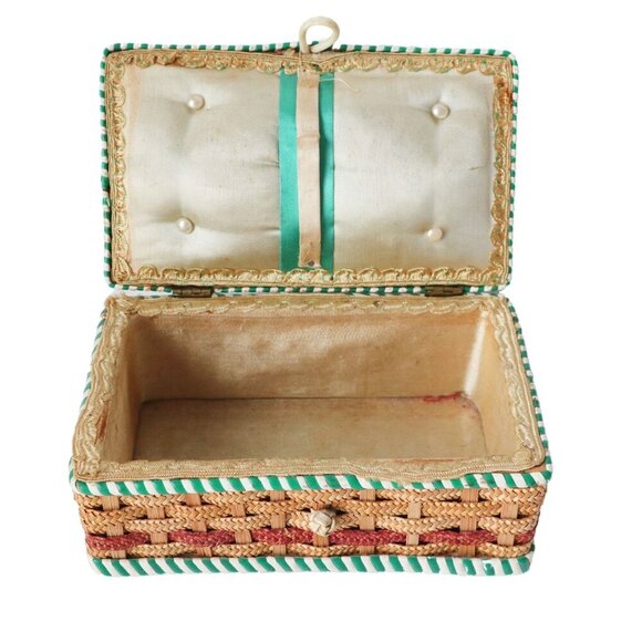 Vintage Wicker Small Sewing Basket - Picture 5 of 8